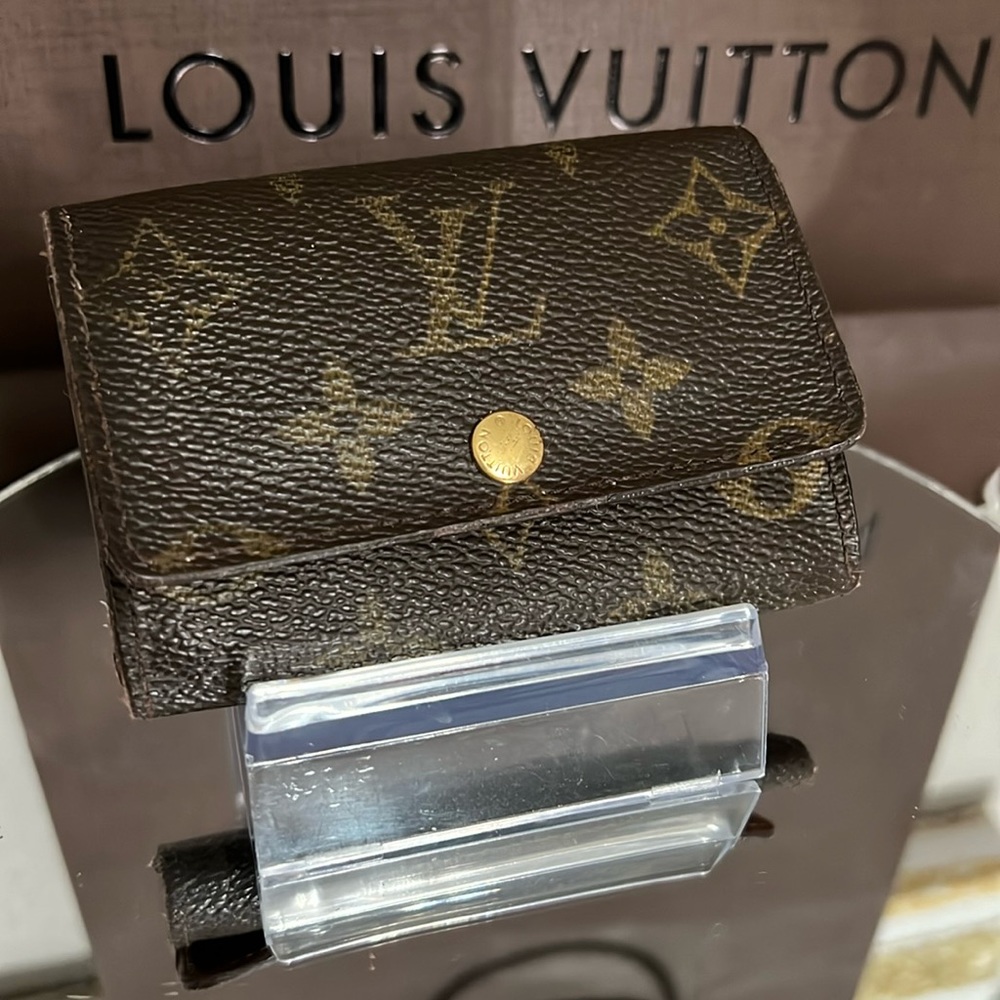 Authentic Louis Vuitton Monogram 6 Ring Key Cles GUC